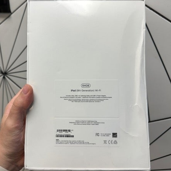 *IPad 9th Generation* (64gb) New in Box - Picture 10 of 11